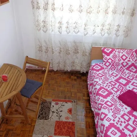 Apartment Aldine Comfort : Entire With 2 Bedrooms *