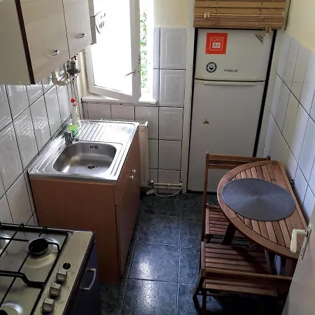 Aldine Comfort : Entire With 2 Bedrooms Apartment *