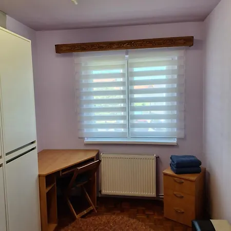 Aldine Comfort : Entire With 2 Bedrooms